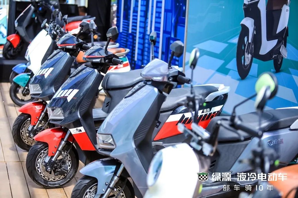 科技感电动汽车_科技感最强的电动汽车品牌_最新电动汽车科技：追求性能的代价