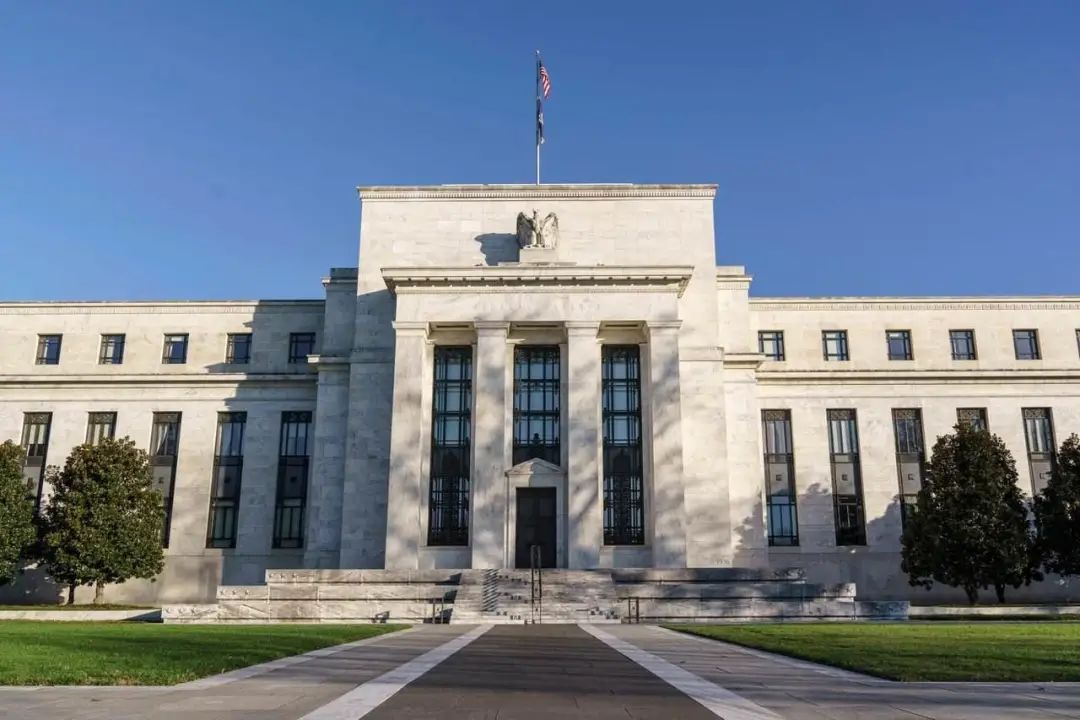 我国石油贸易竞争所面临的挑战_全球石油供应风险的上升，如何影响国际贸易与经济稳定？_石油贸易额