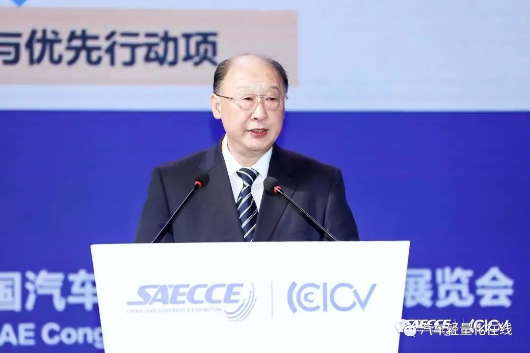 电动车并行是否属于违法_电动汽车并网技术_电动汽车进步之路：技术与问题并行