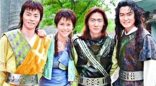 张晋武打视频剪辑_张晋在影视中的武打技巧展示_张晋武打片