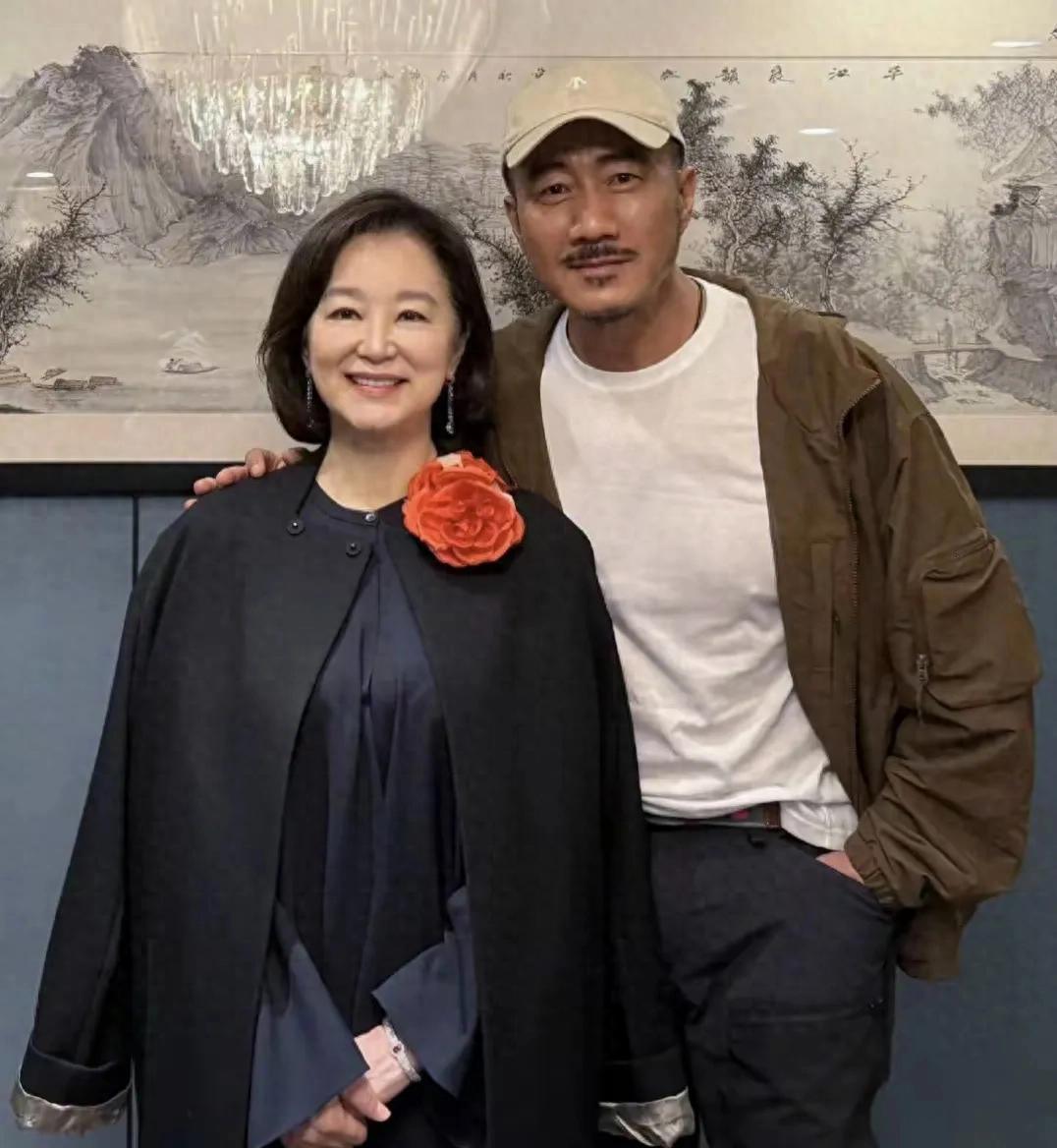 林青霞与粉丝的动人故事_林青霞的故事_屌丝终有逆袭日木耳再无还粉时